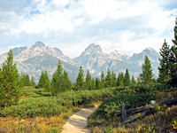 Path to Taggart Lake